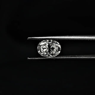 1 Carat Oval Moissanite Stone