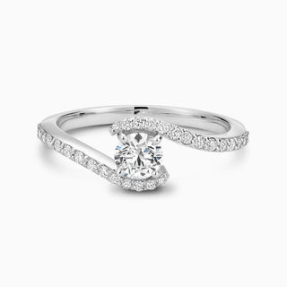 Round Shape Moissanite Engagement Ring In White Gold