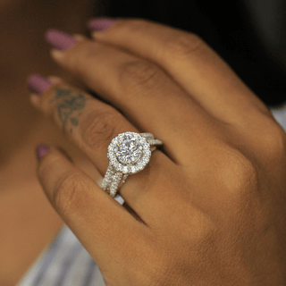 4.50 Ct Round Shaped Halo Moissanite Engagement Ring in White Gold