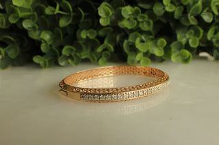 1.50 Ct Round Cut Moissanite Bangle Bracelet in Yellow Gold For Women