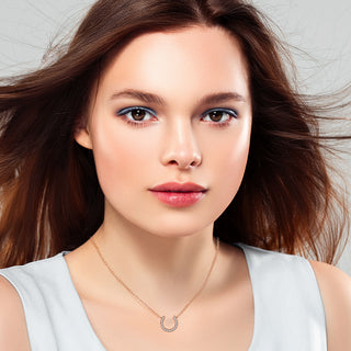 Round Stone with Horse Shoe Design Pendant rose gold